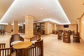 Araliya Red - Budget friendly Hotel- Where you find stunning 360 panor