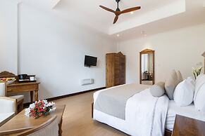 Araliya Red - Budget friendly Hotel- Where you find stunning 360 panor