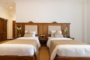 Araliya Red - Budget friendly Hotel- Where you find stunning 360 panor