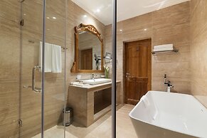 Araliya Red - Budget friendly Hotel- Where you find stunning 360 panor