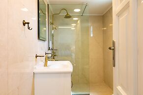 Pinelopi Beach Suites