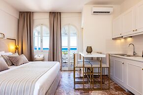 Pinelopi Beach Suites