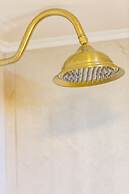 Pinelopi Beach Suites