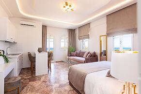 Pinelopi Beach Suites
