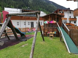 Appartementhaus Karlspitze Natur Pur