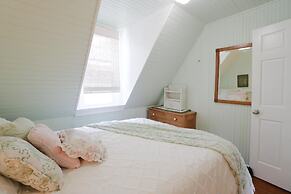 3723 Pleasant Ave. 3 Bedroom Home by RedAwning