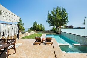 Sunny Villas Resort & Spa