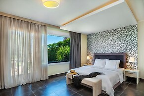 Sunny Villas Resort & Spa