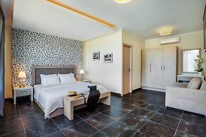 Sunny Villas Resort & Spa