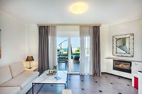 Sunny Villas Resort & Spa