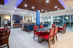 Holiday Inn Express And Suites Deland South by IHG