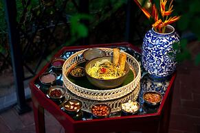 Silk Path Grand Hue Hotel