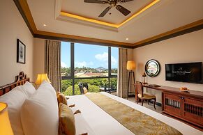 Silk Path Grand Hue Hotel