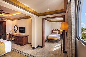 Silk Path Grand Hue Hotel