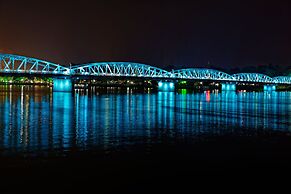 Silk Path Grand Hue Hotel