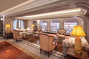 Silk Path Grand Hue Hotel