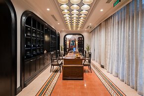 Silk Path Grand Hue Hotel