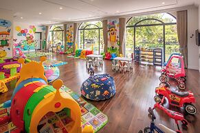 Silk Path Grand Hue Hotel