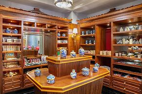 Silk Path Grand Hue Hotel