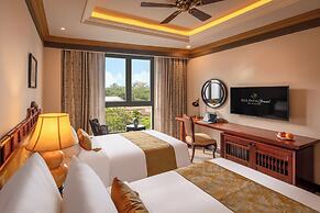 Silk Path Grand Hue Hotel