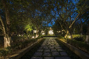 Silk Path Grand Hue Hotel