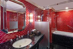 Silk Path Grand Hue Hotel