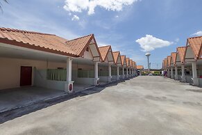 OYO 1070 Paradise Resort