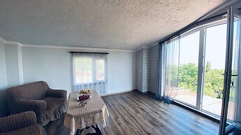 Byurakan Guest House