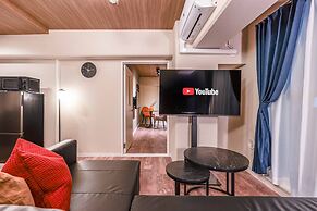 Bird Land in Shinsaibashi east