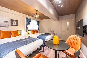 Bird Land in Shinsaibashi east