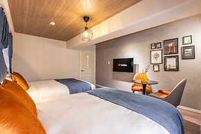 Bird Land in Shinsaibashi east