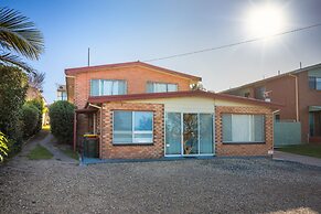 Beach Shack on Beach St Couples Retreat