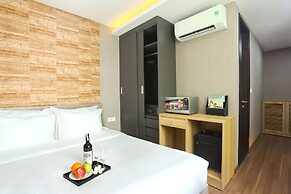 Melina Turtle Lake Saigon Center