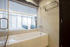 Melina Turtle Lake Saigon Center