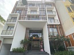 Melina Turtle Lake Saigon Center