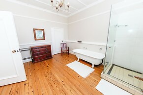 Botha House