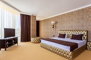 Marton Palace