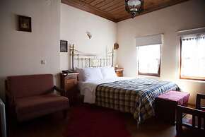 Hagiati Traditional Hotel