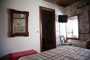 Hagiati Traditional Hotel