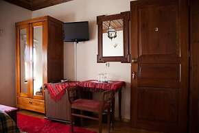 Hagiati Traditional Hotel