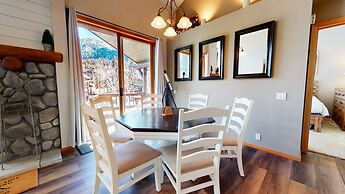 Snowcreek V 890 Pet-Friendly, Private Washer Dryer, Mountain Views by 