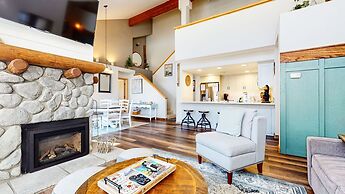 Snowcreek V 890 Pet-Friendly, Private Washer Dryer, Mountain Views by 