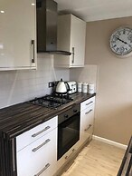 Bungalow 2 min Walk to Beach and sea Sleeps 6