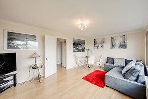 Bungalow 2 min Walk to Beach and sea Sleeps 6