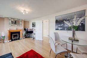 Bungalow 2 min Walk to Beach and sea Sleeps 6