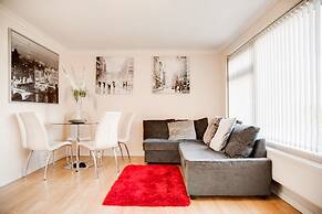 Bungalow 2 min Walk to Beach and sea Sleeps 6