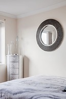 Bungalow 2 min Walk to Beach and sea Sleeps 6