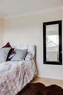 Bungalow 2 min Walk to Beach and sea Sleeps 6