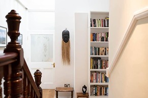 The Suite, 82 Cathedral, Private Parking