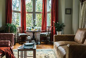 The Suite, 82 Cathedral, Private Parking